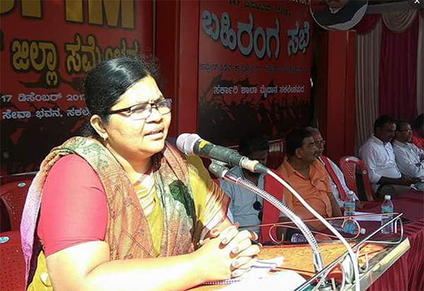 ಕೇಂದ್ರದಿಂದ ಮೇಲ್ವರ್ಗಕ್ಕೆ ಅನುಕೂಲಕರ ಕಾನೂನುಗಳ ಜಾರಿ: ವರಲಕ್ಷ್ಮೀ